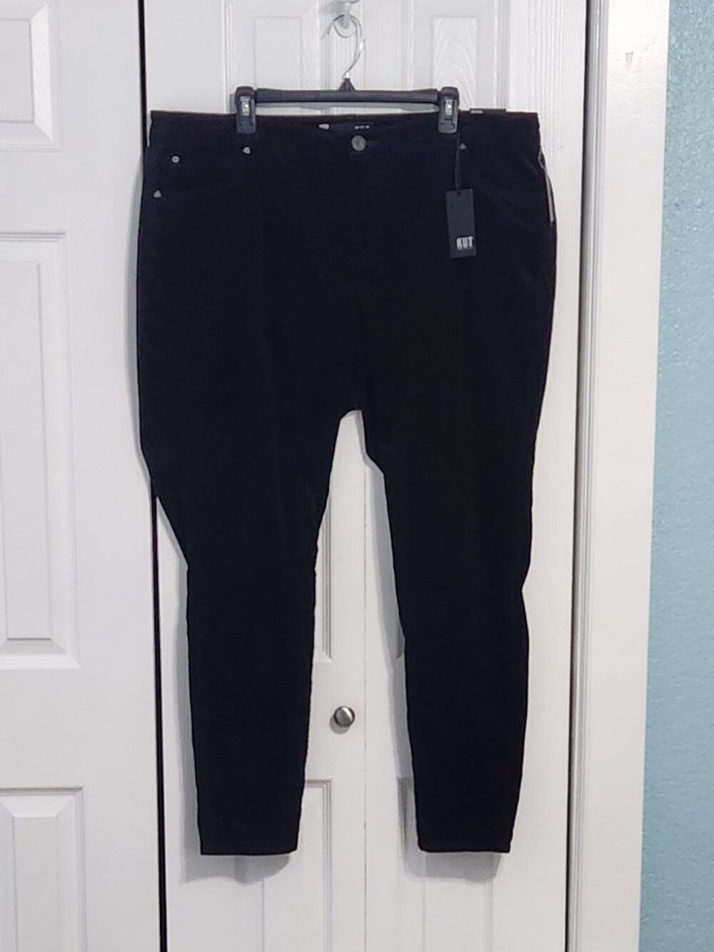 NWT KUT from the Kloth Diana Skinny Corduroy Pants 20W Brown Bean